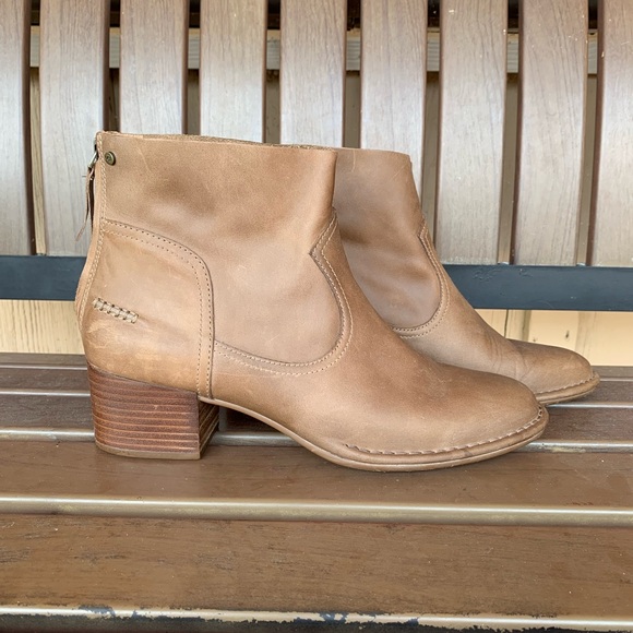 Ugg Bandara Leather Sahara Ankle Boots Size 11 - Picture 1 of 15